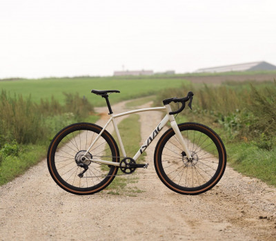 Gravel bike Isaac Hadron Xplore Mojave Sand