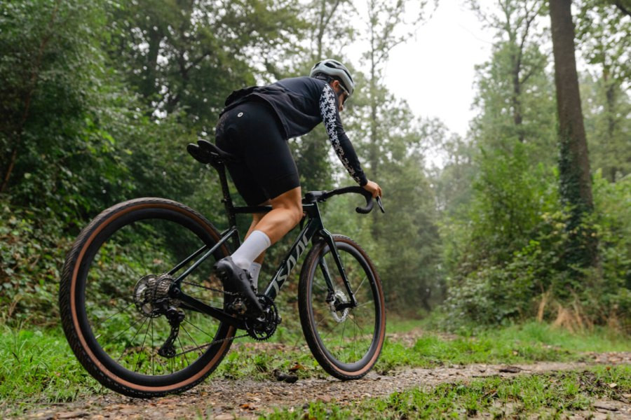 Gravel bike Isaac Torus Explore karbónový