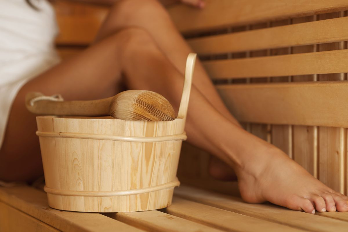 Zaraďte pravidelnú saunu pre uvoľnenie tela.