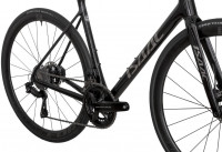 Cestný bicykel Isaac Element Crystal Black 2023 Disc Ultegra Di2 čierna