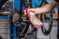 cistic-na-cyklo-retaz-na-prirodnej-baze-cyclon-bike-care-chain-cleaner-plant-based_v.jpg