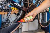 olej-na-retaz-bicykla-vyrobeny-na-rastlinnej-baze-cyclon-bike-care-chain-oil-plant-based_1_v.jpg