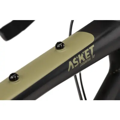 GHOST Asket Essential EQ AL Black/Green