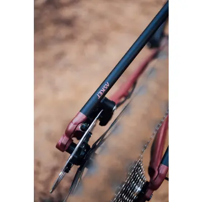 GHOST Asket Advanced AL Red/Black