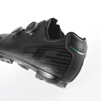 Tretry GAERNE G.Obsidian Black