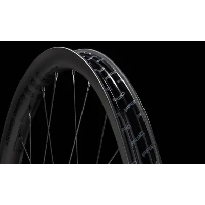 Karbonová kola OUTLAW (30 mm), FFWD BOOST, MattBlack, plášť