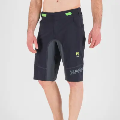 Outdoorové krátke nohavice pánske Karpos Ballistic Evo čierne/tmavosivé