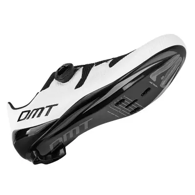 sportova-cestna-cyklisticka-tretra-s-karbonovou-podrazkou-a-systemom-boa-dmt-kr3_1_v.jpg