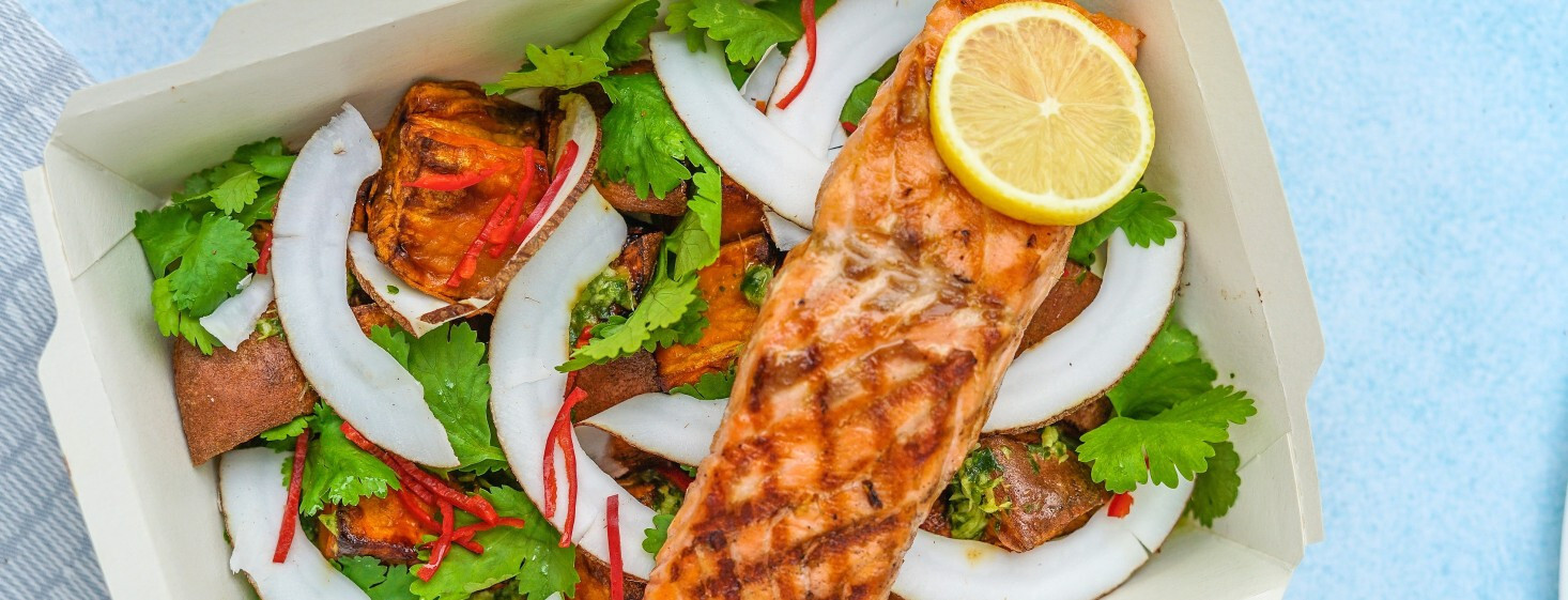 Recept na zdravý a chutný lososový šalát s avokádom