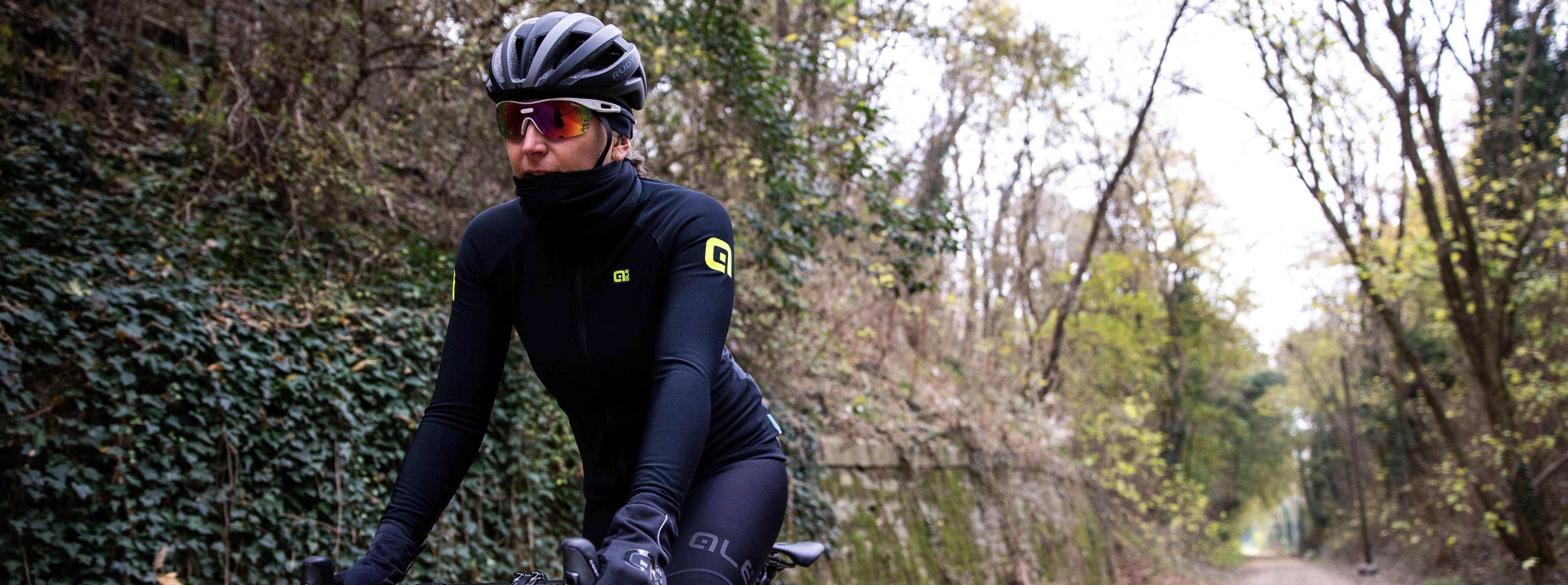 Cyklistické oblečenie, ktoré nesmie chýbať v tvojom šatníku v prechodnom období
