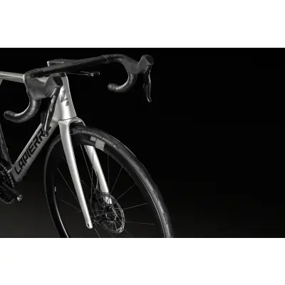 APIERRE Xelius DRS 8.0 AXS Chrome Glossy