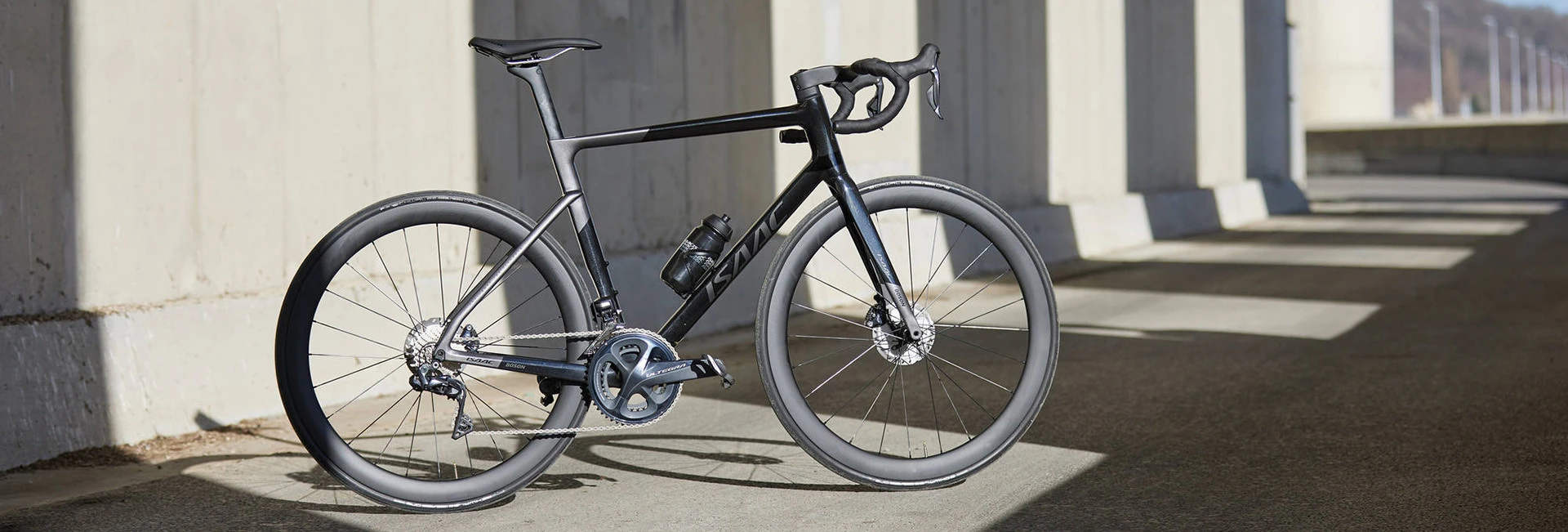 Karbonové silniční kolo Isaac Boson Disc Onyx Black