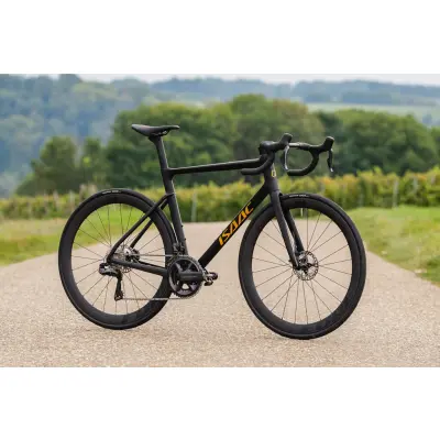 Cestný bicykel Isaac Boson Disc Stone Black 2024 Shimano 105 Di2 R7150 karbónový čierny