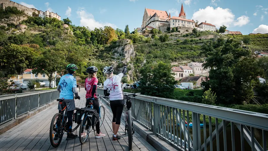 Krajem vína - Tour de burčák po vinařských stezkách Znojemska