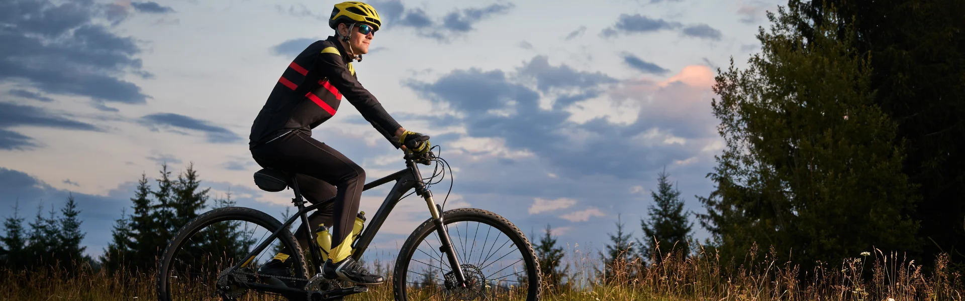 Ako sa obliecť do chladného jesenného počasia pri cyklistike?