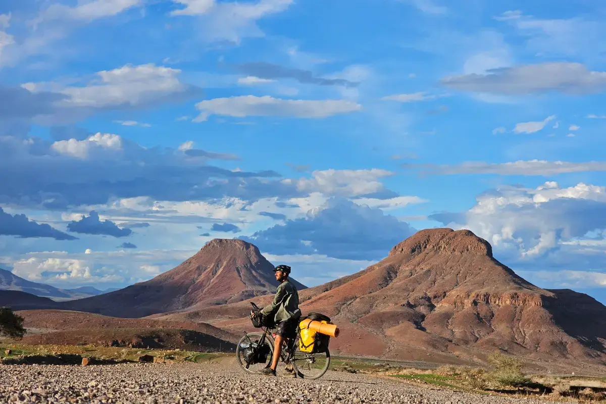 Stúpanie na bicykli v Afrike
