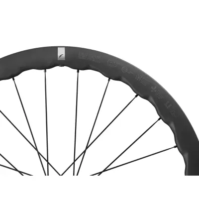 Sada kolies FULCRUM Sharq 42 Carbon 28"