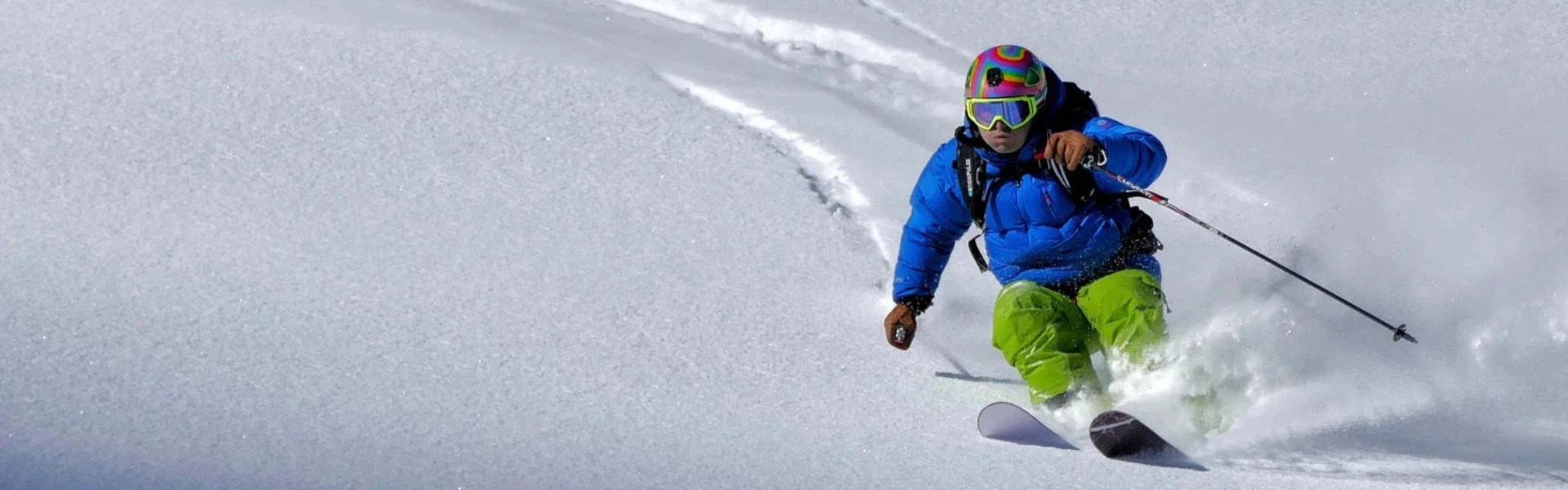Výbava na zimnú lyžovačku, ktorá vám nesmie chýbať