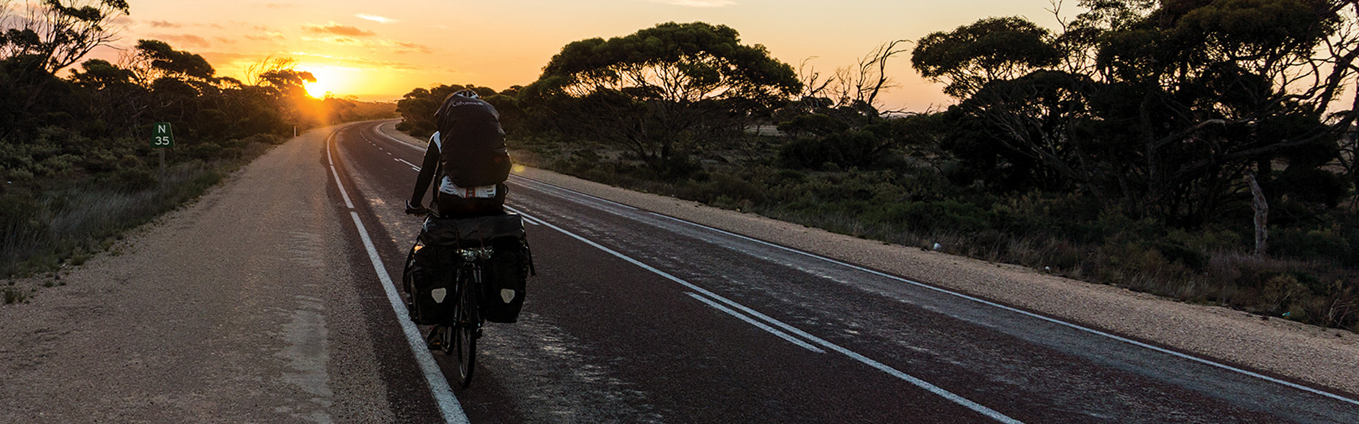 Karol Woltemar precestoval svet za takmer 3,5 roka na bicykli