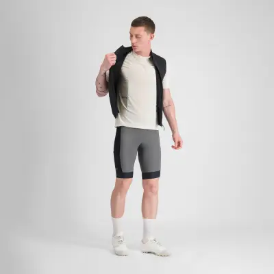 Sportful SUPERGIARA 2 kraťasy s trakmi gun metal / black