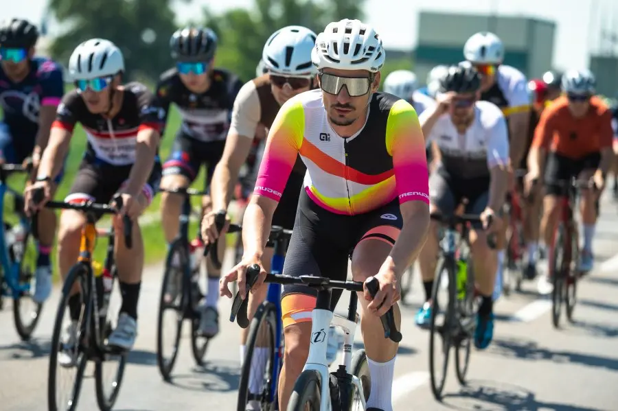 Cyklo oblečenie pre cyklistický klub na tréning a preteky