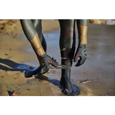 Neoprenove-Ponozky-Na-Triatlon-Heat-Tech-Zone3-Ciernecervene