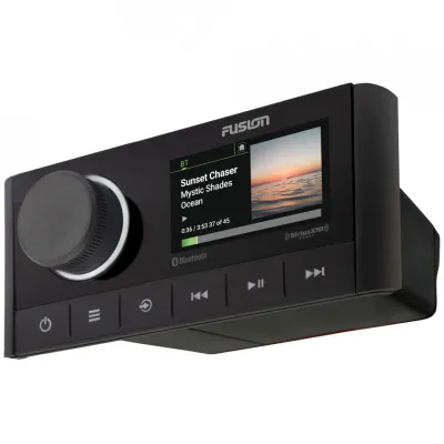 FUSION Apollo 670, námorné smart-rádio 