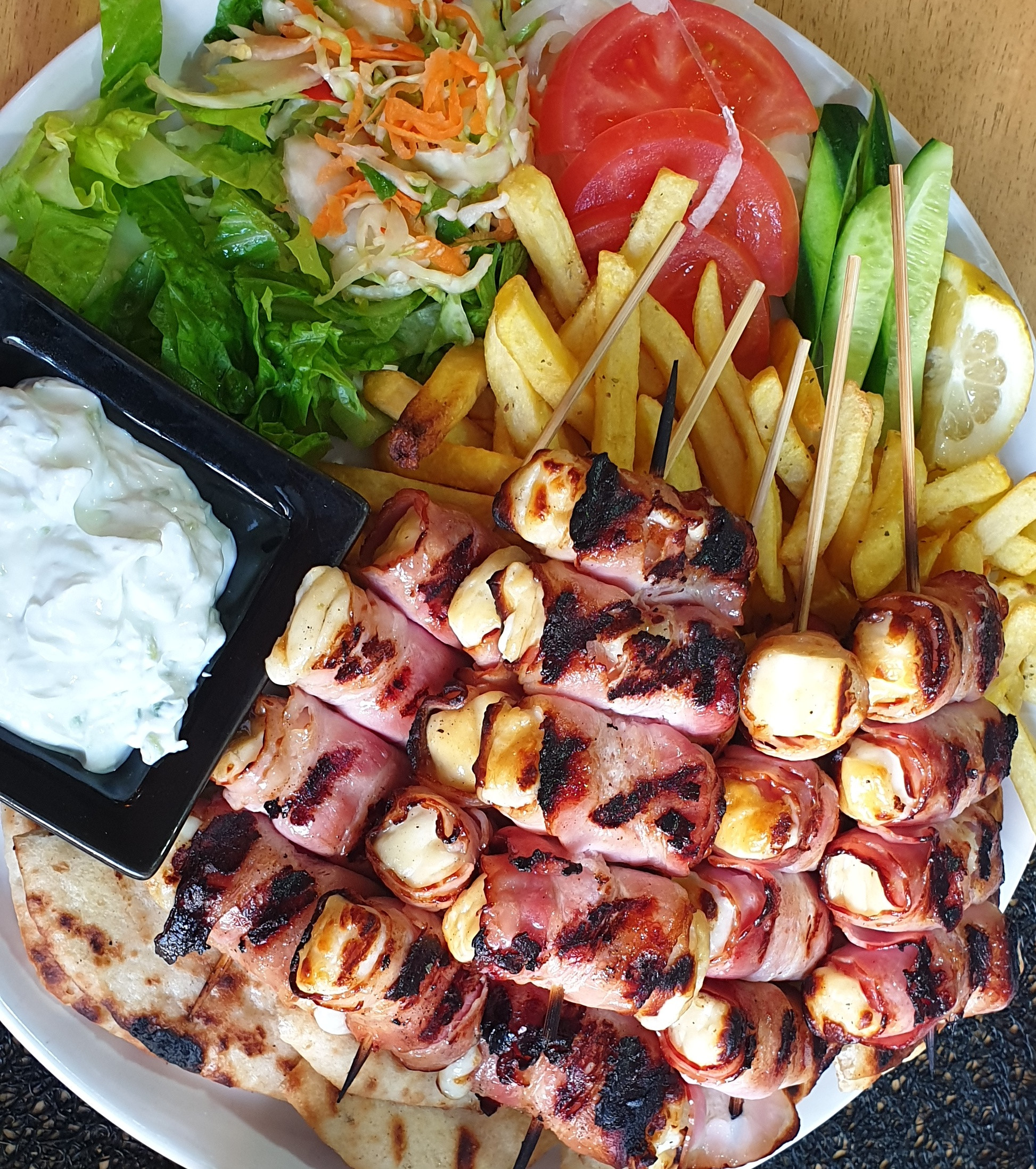 Halloumi syr v slaninke