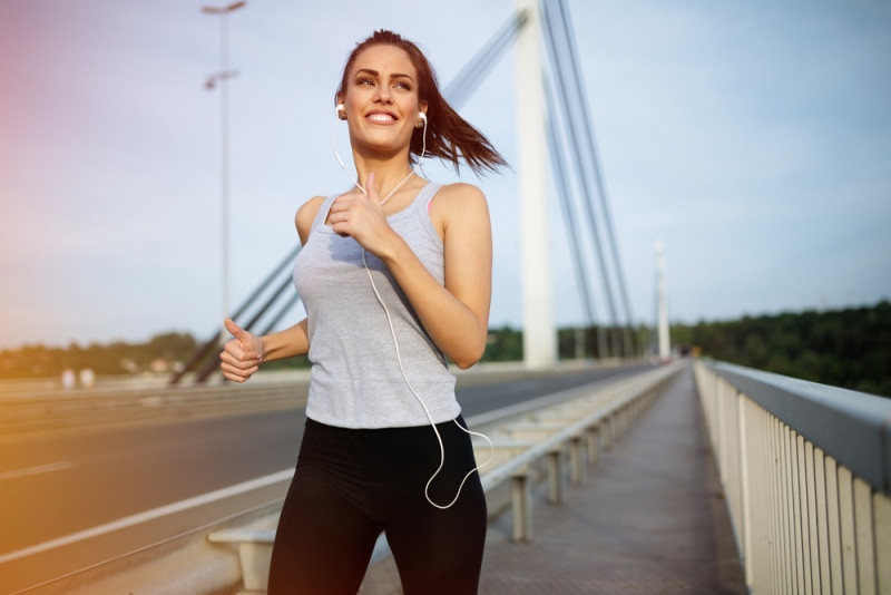 Jogging je menej náročný a vhodný pre začiatočníkov. Jogging