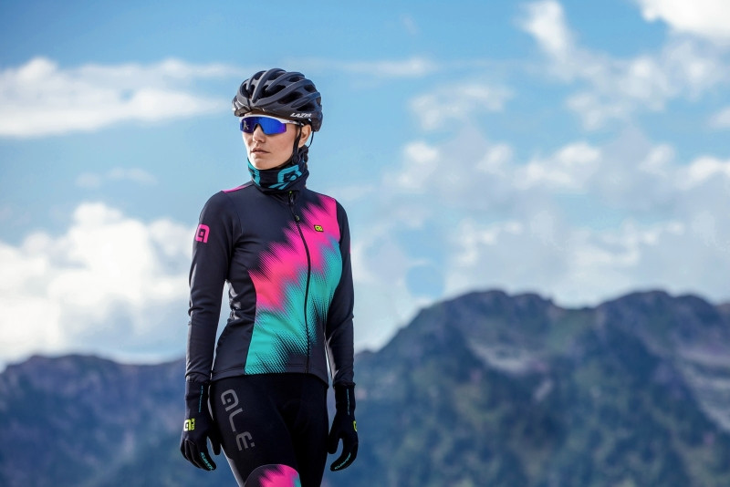 Farebné cyklo dresy ALÉ Solid Jednoduché dizajny a farby cyklo dresov ALÉ Solid